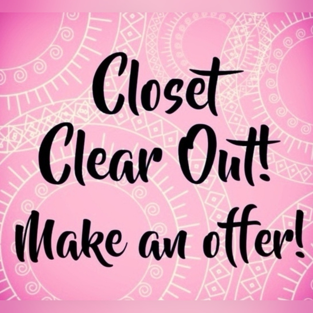 Closet Clear Out! Make An Offer! ✨️